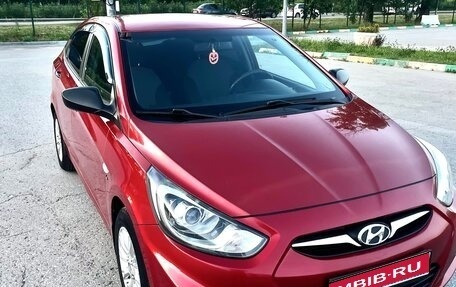 Hyundai Solaris II рестайлинг, 2013 год, 765 000 рублей, 1 фотография