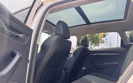 Skoda Karoq I, 2022 год, 1 710 000 рублей, 6 фотография