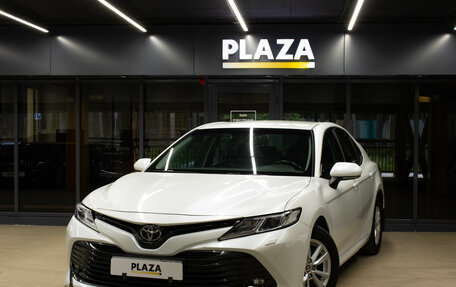 Toyota Camry, 2021 год, 2 800 000 рублей, 1 фотография