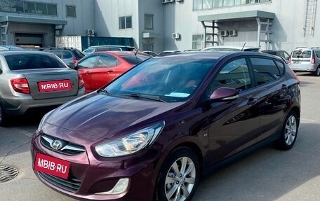 Hyundai Solaris II рестайлинг, 2011 год, 649 000 рублей, 1 фотография