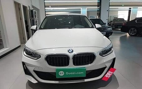 BMW 1 серия, 2022 год, 1 580 000 рублей, 2 фотография