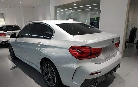 BMW 1 серия, 2022 год, 1 580 000 рублей, 10 фотография