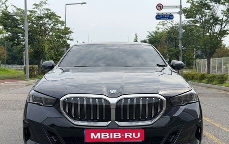 BMW 5 серия, 2024 год, 5 145 000 рублей, 3 фотография