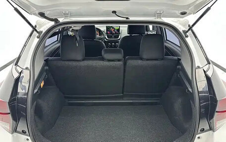 Toyota Yaris, 2022 год, 1 142 000 рублей, 13 фотография