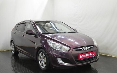 Hyundai Solaris II рестайлинг, 2011 год, 614 000 рублей, 3 фотография
