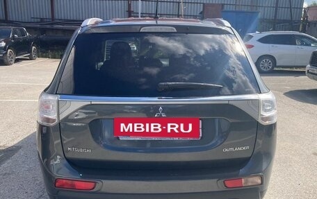 Mitsubishi Outlander III рестайлинг 3, 2014 год, 1 346 000 рублей, 3 фотография