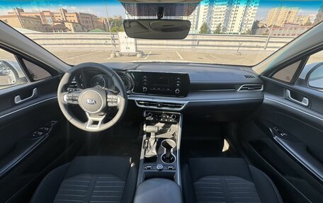 KIA K5, 2021 год, 1 580 000 рублей, 8 фотография