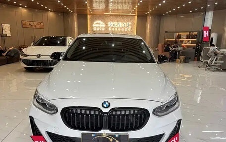 BMW 1 серия, 2023 год, 1 442 000 рублей, 2 фотография