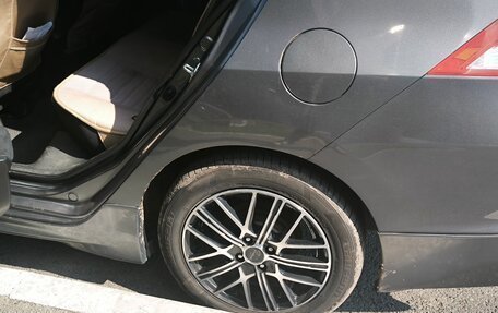 Honda Insight II рестайлинг, 2010 год, 747 000 рублей, 29 фотография