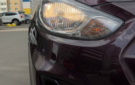 Hyundai Solaris II рестайлинг, 2011 год, 945 000 рублей, 13 фотография