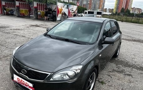 KIA cee'd I рестайлинг, 2010 год, 650 000 рублей, 2 фотография