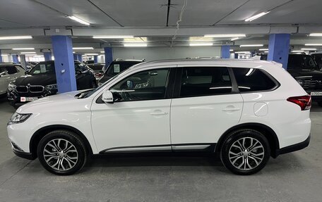 Mitsubishi Outlander III рестайлинг 3, 2018 год, 2 049 000 рублей, 8 фотография