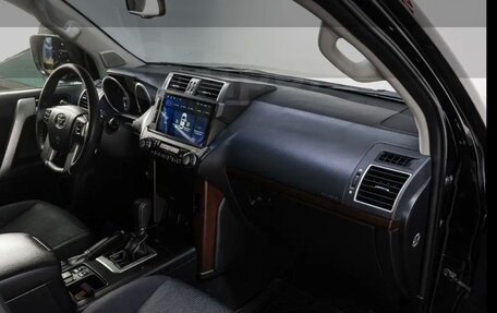 Toyota Land Cruiser Prado 150 рестайлинг 2, 2016 год, 4 150 000 рублей, 15 фотография