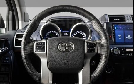 Toyota Land Cruiser Prado 150 рестайлинг 2, 2016 год, 4 150 000 рублей, 13 фотография