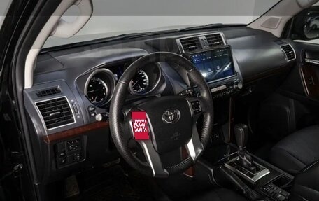 Toyota Land Cruiser Prado 150 рестайлинг 2, 2016 год, 4 150 000 рублей, 22 фотография