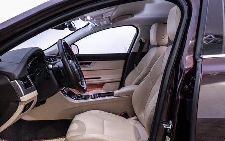 Jaguar XF II, 2018 год, 2 150 000 рублей, 13 фотография