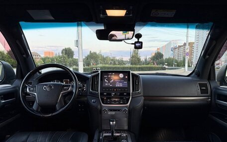 Toyota Land Cruiser 200, 2020 год, 6 550 000 рублей, 9 фотография