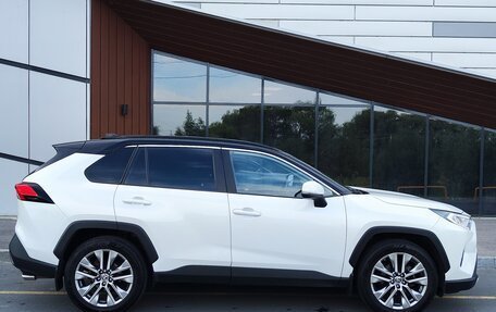 Toyota RAV4, 2020 год, 2 680 000 рублей, 7 фотография