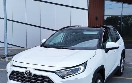 Toyota RAV4, 2020 год, 2 680 000 рублей, 19 фотография