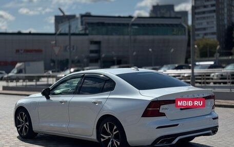 Volvo S60 III, 2021 год, 2 600 000 рублей, 4 фотография