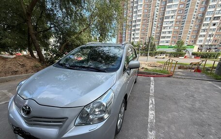 Toyota Verso I, 2012 год, 1 200 000 рублей, 2 фотография