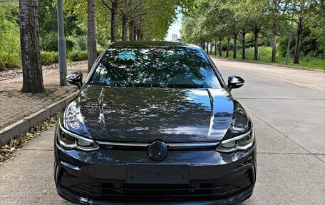 Volkswagen Golf VIII, 2023 год, 2 010 010 рублей, 2 фотография
