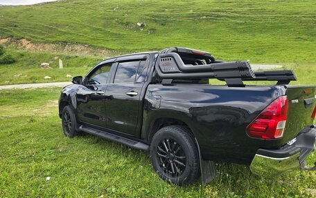 Toyota Hilux VIII, 2016 год, 2 779 999 рублей, 7 фотография