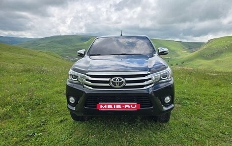 Toyota Hilux VIII, 2016 год, 2 779 999 рублей, 2 фотография