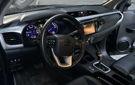 Toyota Hilux VIII, 2016 год, 2 779 999 рублей, 9 фотография