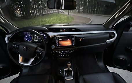 Toyota Hilux VIII, 2016 год, 2 779 999 рублей, 10 фотография