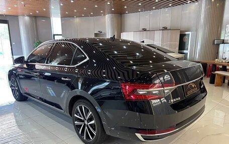 Skoda Superb III рестайлинг, 2026 год, 2 950 000 рублей, 7 фотография