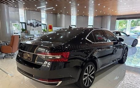 Skoda Superb III рестайлинг, 2026 год, 2 950 000 рублей, 6 фотография