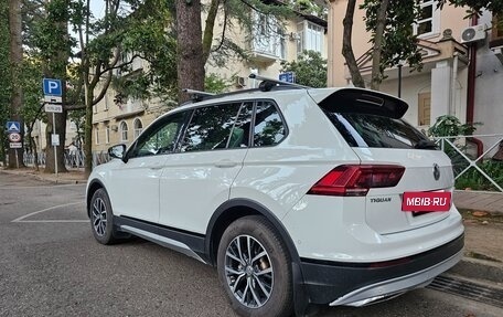 Volkswagen Tiguan II, 2018 год, 2 300 000 рублей, 4 фотография