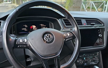 Volkswagen Tiguan II, 2018 год, 2 300 000 рублей, 6 фотография