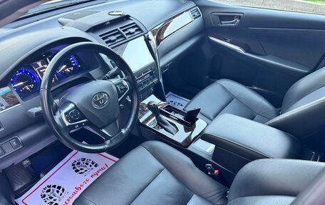 Toyota Camry, 2017 год, 3 250 000 рублей, 6 фотография