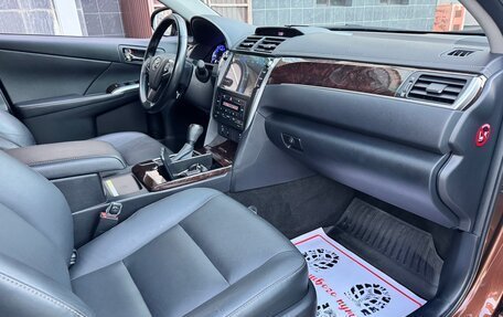 Toyota Camry, 2017 год, 3 250 000 рублей, 7 фотография
