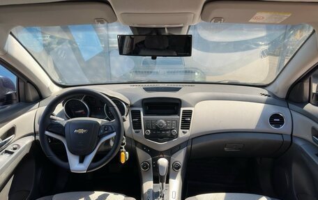 Chevrolet Cruze II, 2010 год, 685 000 рублей, 2 фотография