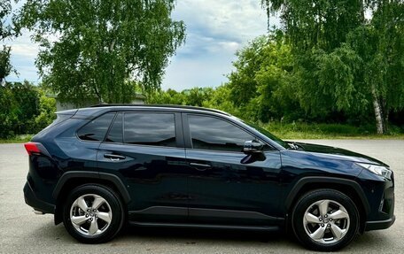 Toyota RAV4, 2019 год, 3 300 000 рублей, 3 фотография