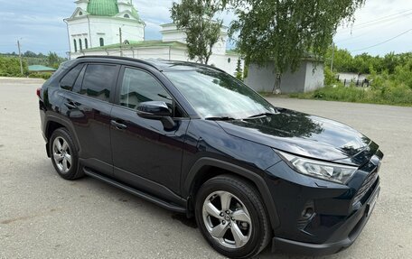 Toyota RAV4, 2019 год, 3 300 000 рублей, 8 фотография