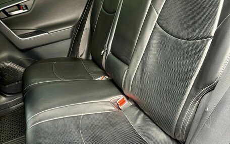 Toyota RAV4, 2019 год, 3 300 000 рублей, 20 фотография