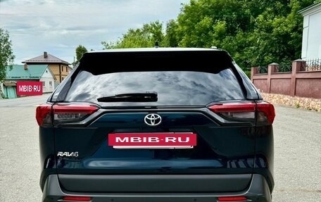 Toyota RAV4, 2019 год, 3 300 000 рублей, 12 фотография