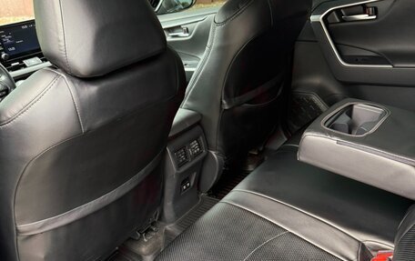 Toyota RAV4, 2019 год, 3 300 000 рублей, 29 фотография