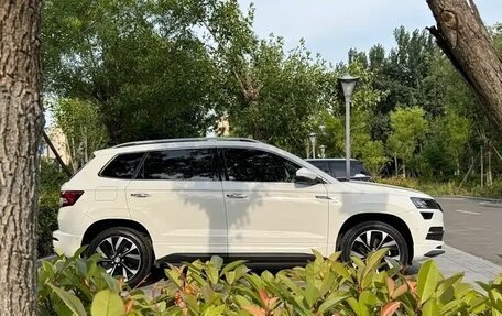 Skoda Karoq I, 2023 год, 2 370 000 рублей, 5 фотография