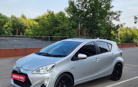 Toyota Aqua I, 2015 год, 920 000 рублей, 9 фотография