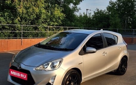 Toyota Aqua I, 2015 год, 920 000 рублей, 2 фотография