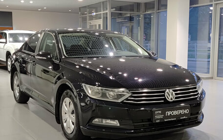 Volkswagen Passat B8 рестайлинг, 2016 год, 1 716 000 рублей, 7 фотография