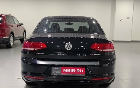 Volkswagen Passat B8 рестайлинг, 2016 год, 1 716 000 рублей, 10 фотография
