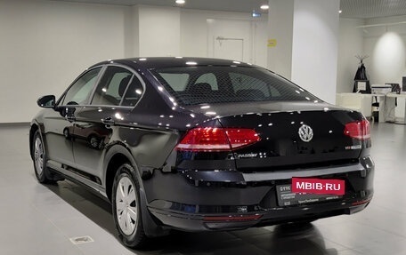 Volkswagen Passat B8 рестайлинг, 2016 год, 1 716 000 рублей, 11 фотография