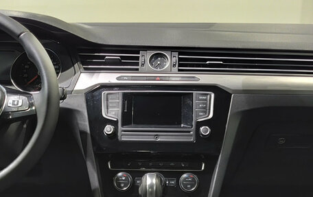 Volkswagen Passat B8 рестайлинг, 2016 год, 1 716 000 рублей, 19 фотография
