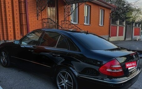 Mercedes-Benz E-Класс, 2004 год, 1 150 000 рублей, 5 фотография